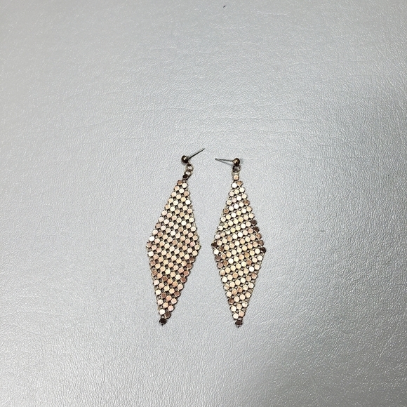 3/$15 Cute dangling earrings - Picture 1 of 5
